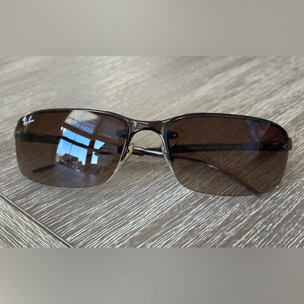 RAY-BAN Sunglasses 
Model: RB3217